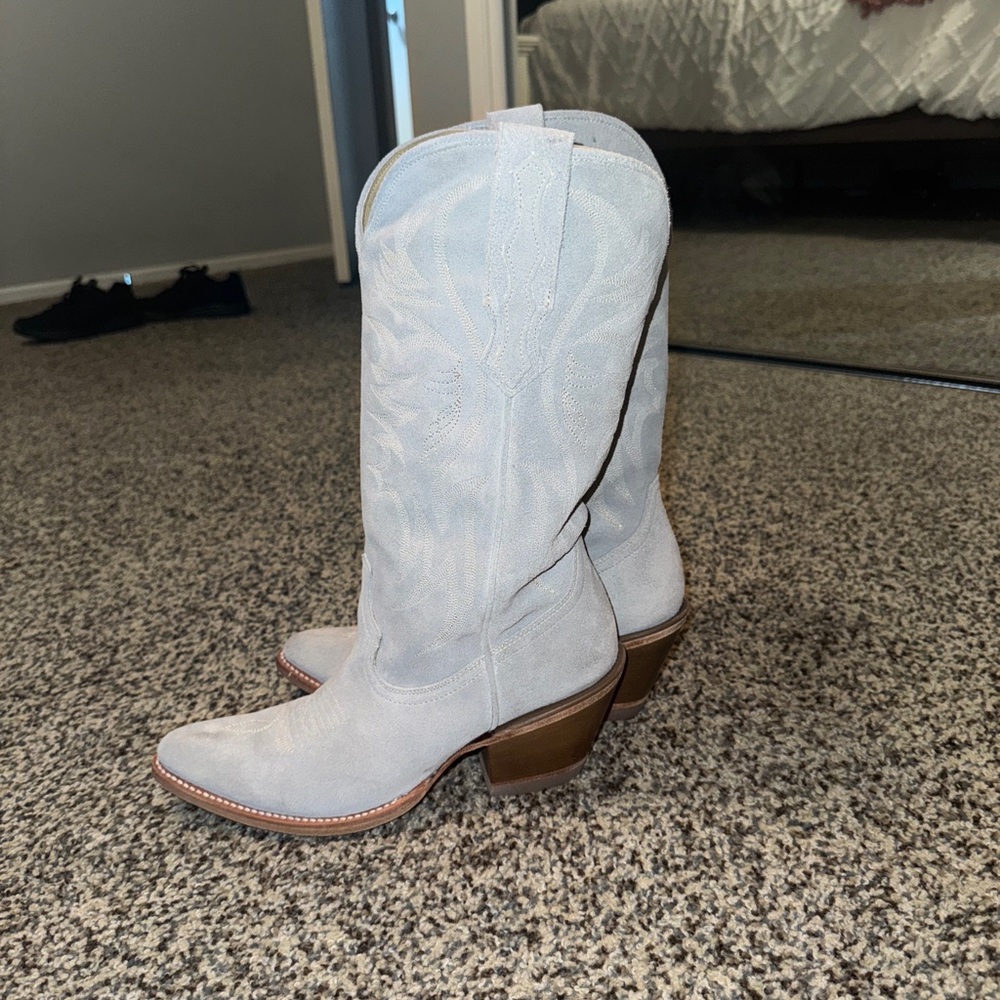 Women's Light Gray Cowboy Boots